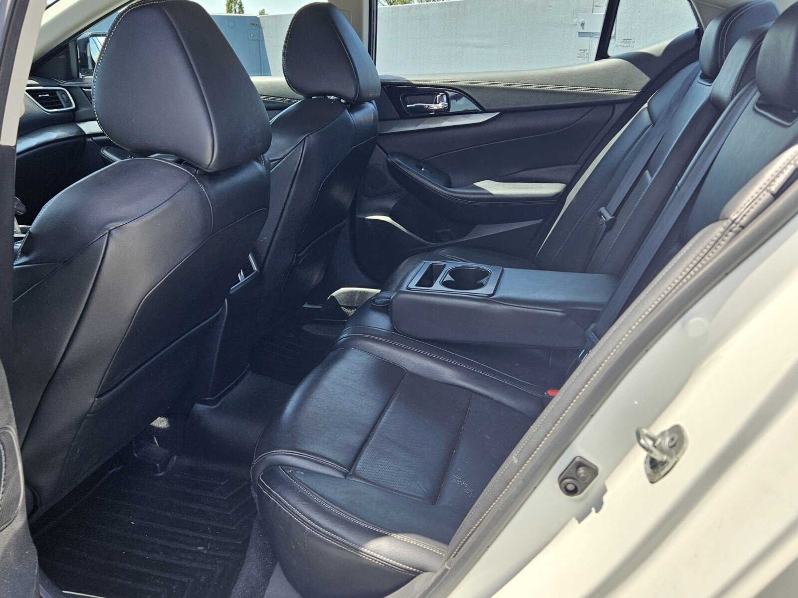 Used 2022 Nissan Maxima SV w/ Floor Mat Group FWD image 4