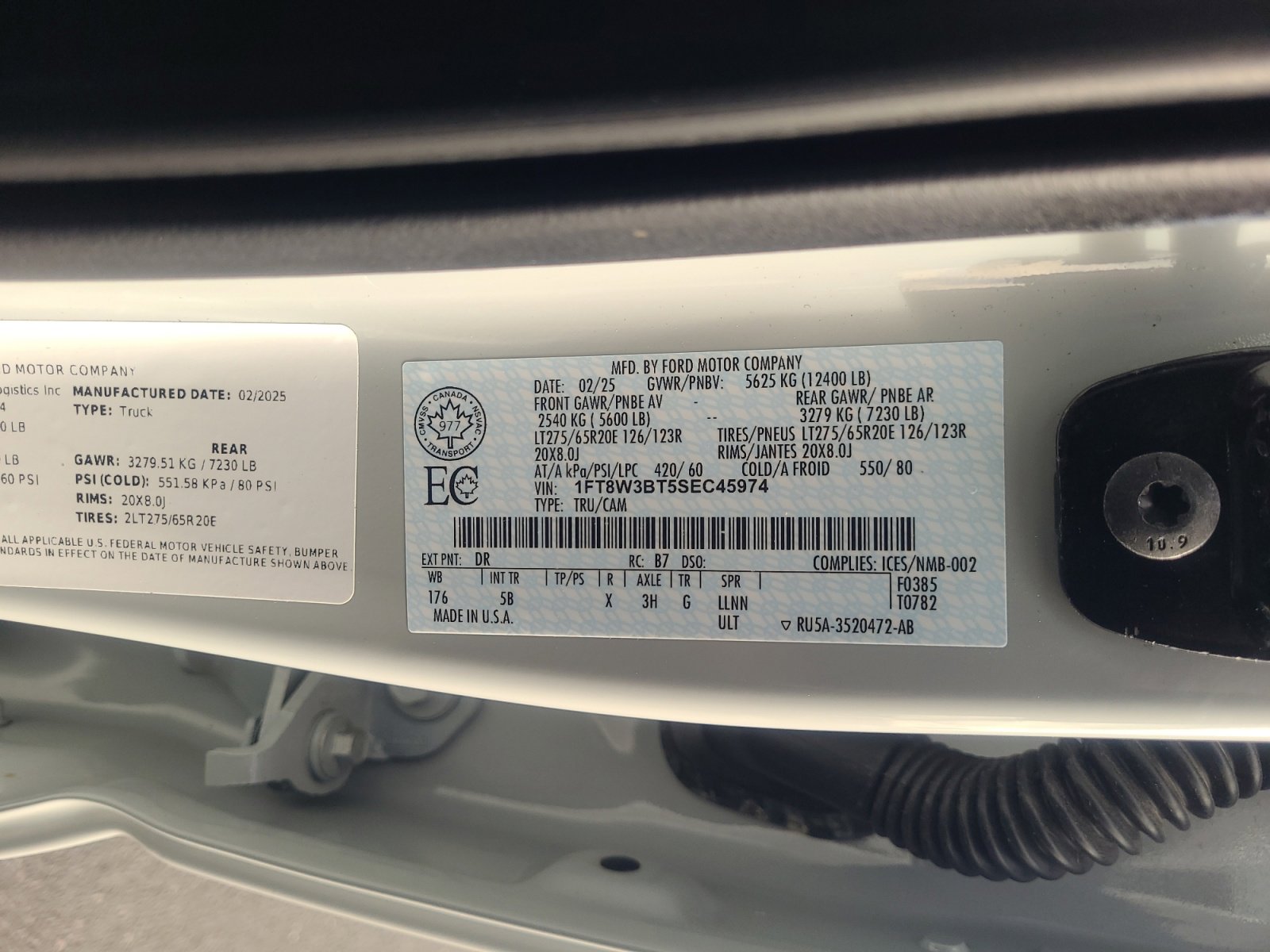 Certified 2025 Ford F350 Lariat w/ Black Appearance Package image 26