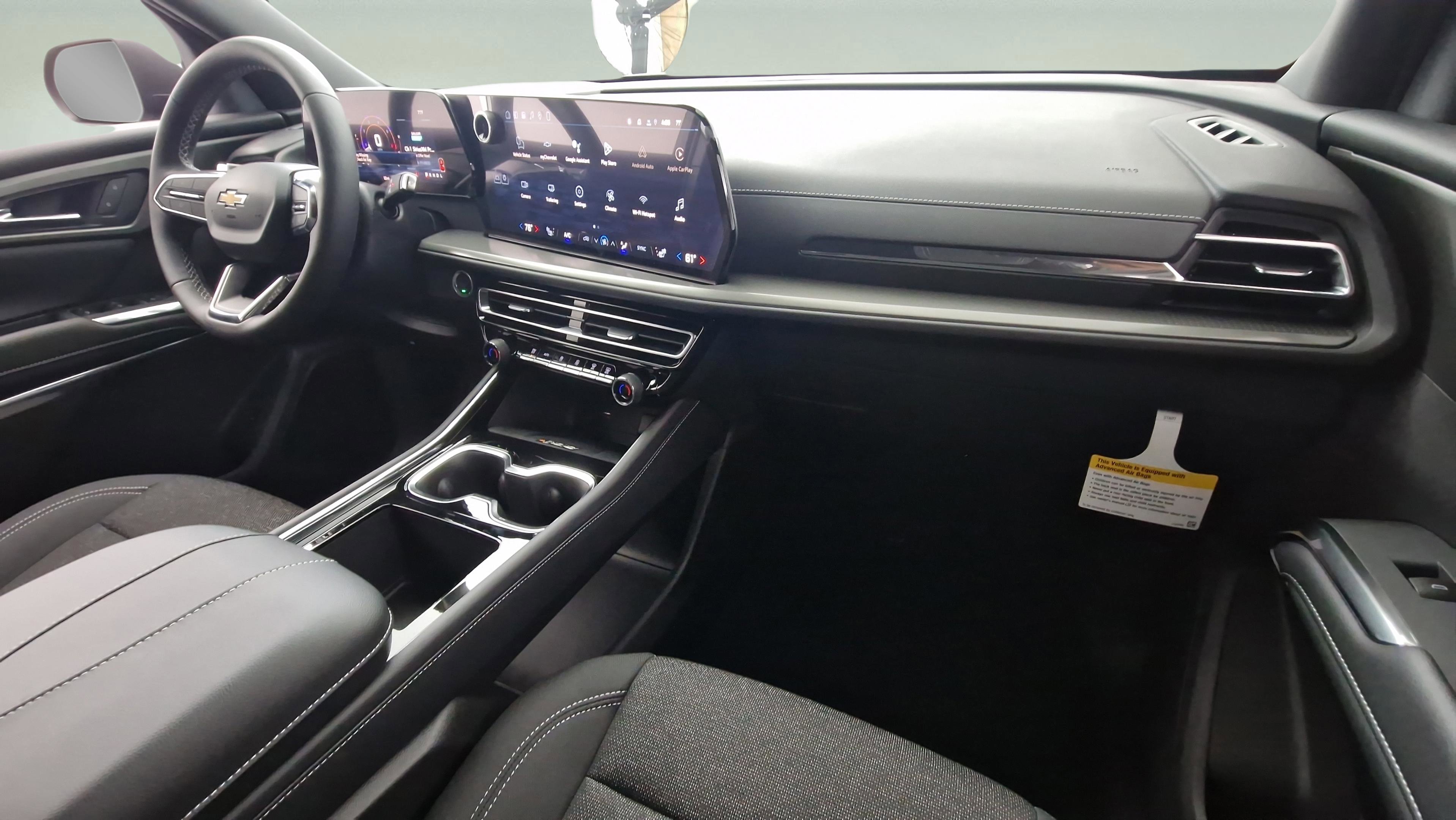 New 2026 Chevrolet Traverse LT w/ LPO, Floor Liner Package image 31