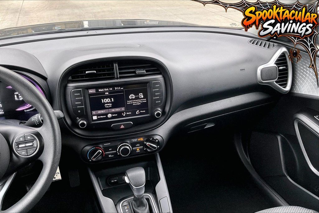 Used 2025 Kia Soul LX w/ LX Technology Package FWD image 6