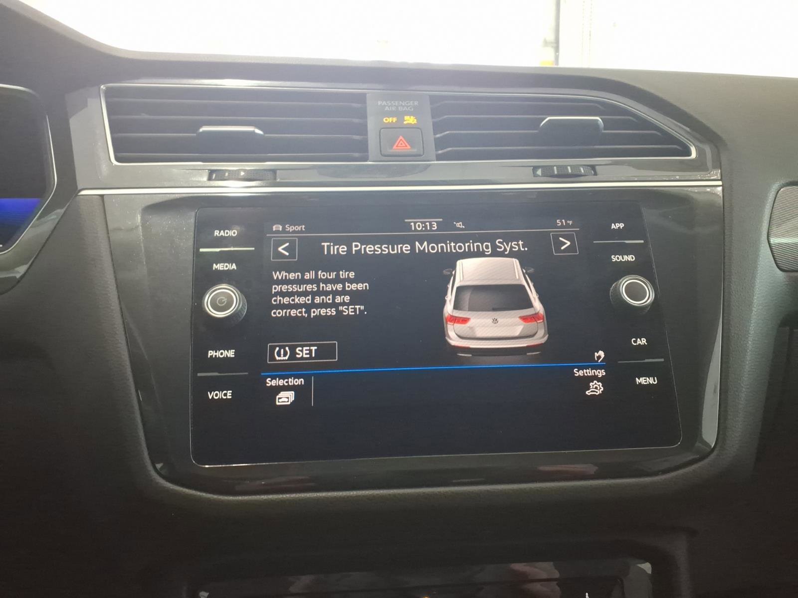 Used 2022 Volkswagen Tiguan SE AWD/4WD image 25