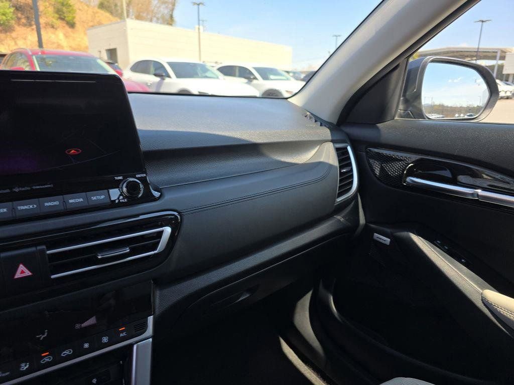Used 2023 Kia Seltos SX image 25