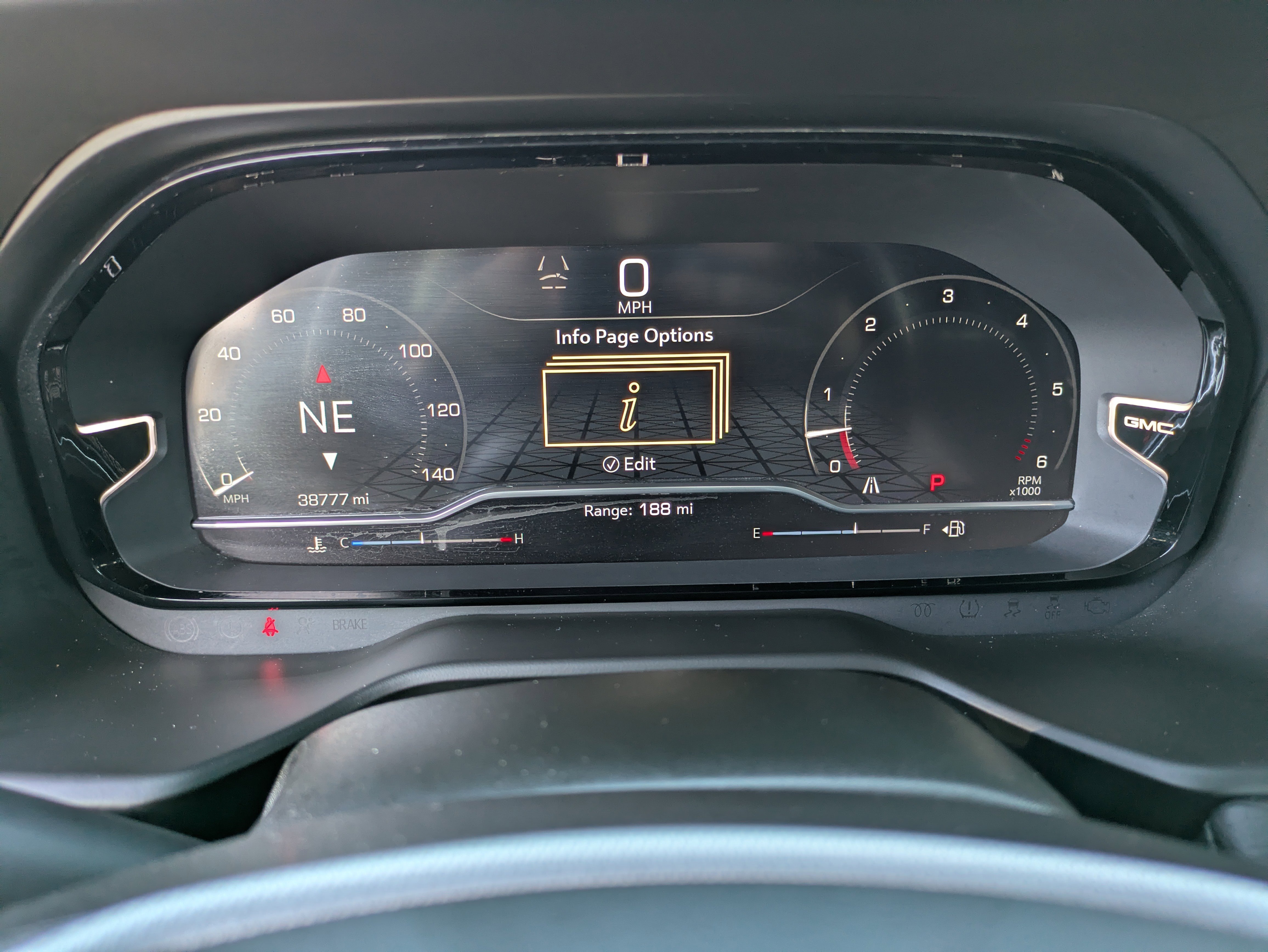 Used 2024 GMC Yukon XL Denali image 28