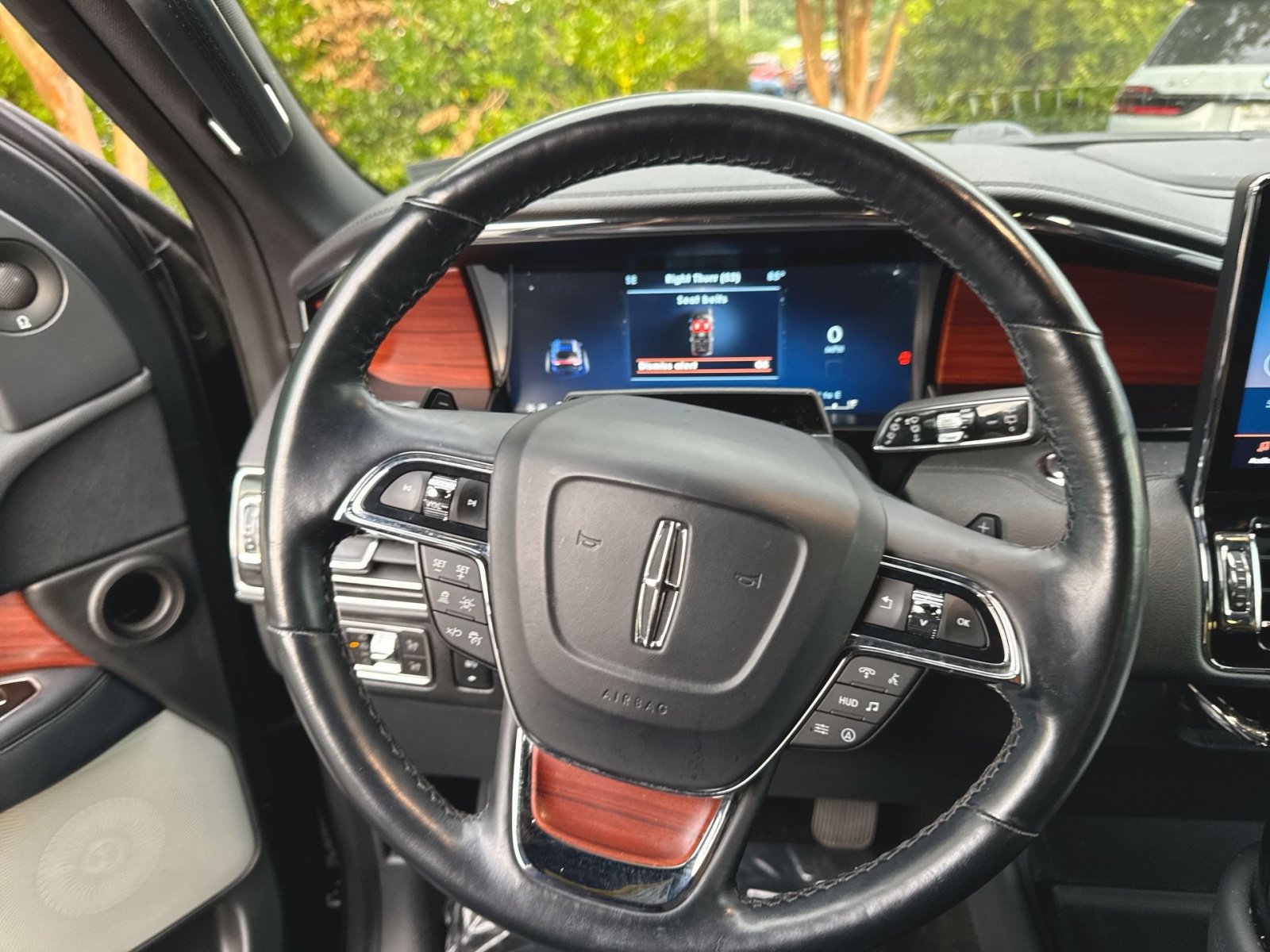 Used 2022 Lincoln Navigator L Reserve AWD/4WD image 16