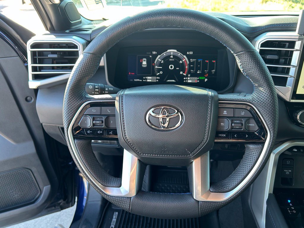 Used 2025 Toyota Sequoia Platinum AWD/4WD image 11