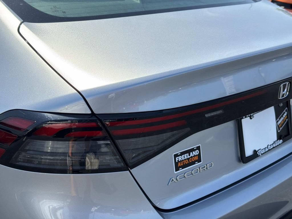 Used 2025 Honda Accord SE image 12