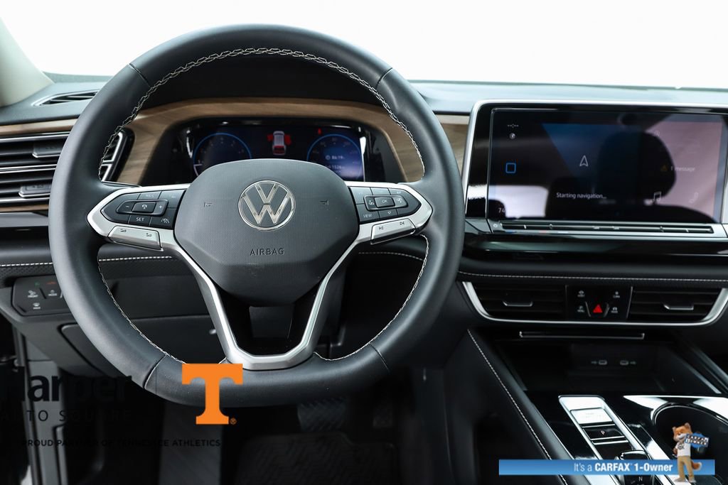 Used 2024 Volkswagen Atlas SE w/ Panoramic Sunroof Package FWD image 60