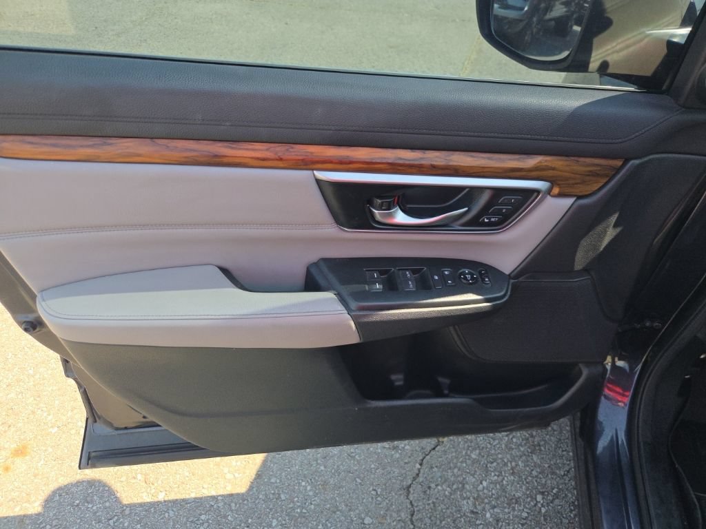 Used 2017 Honda CR-V Touring image 13