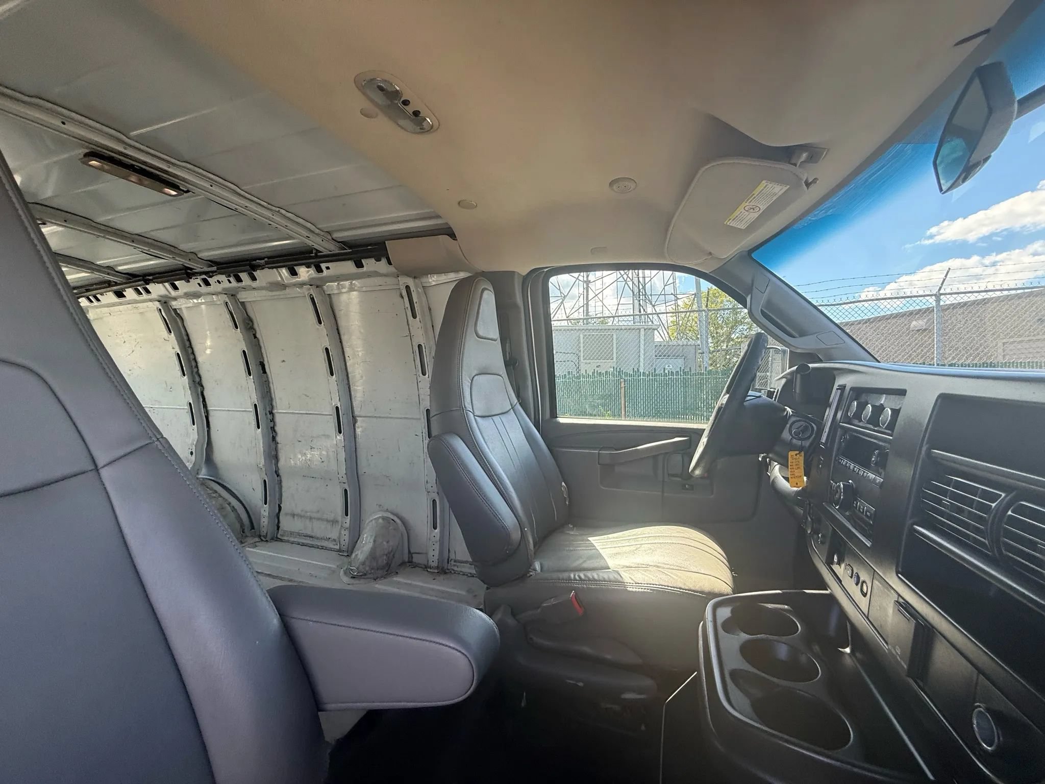 Used 2016 Chevrolet Express 2500 RWD image 47