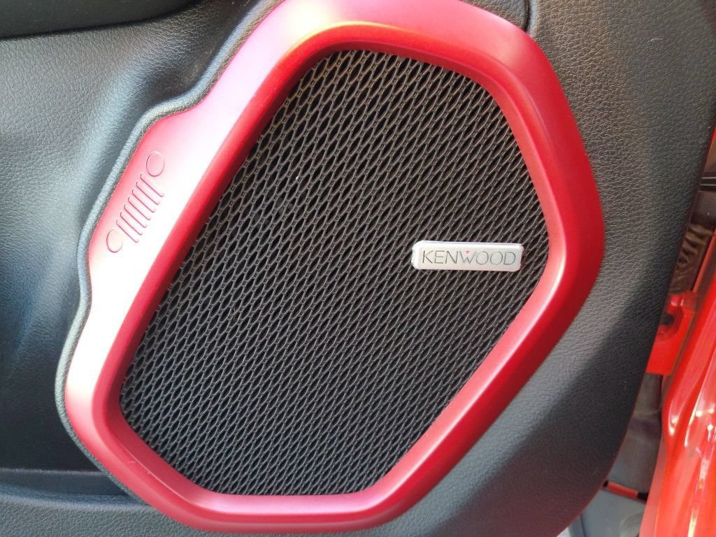 Used 2020 Jeep Renegade Trailhawk w/ Premium Leather Group AWD/4WD image 16