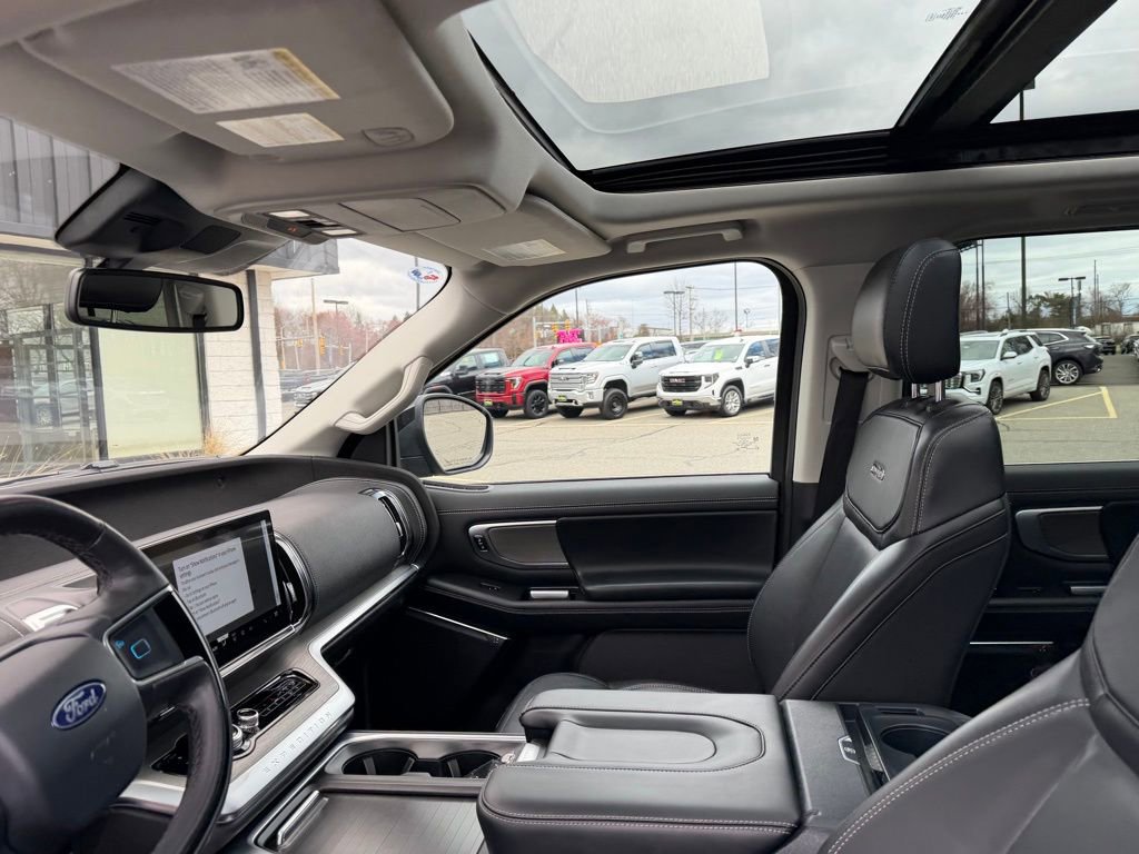 Used 2025 Ford Expedition Max Platinum AWD/4WD image 21