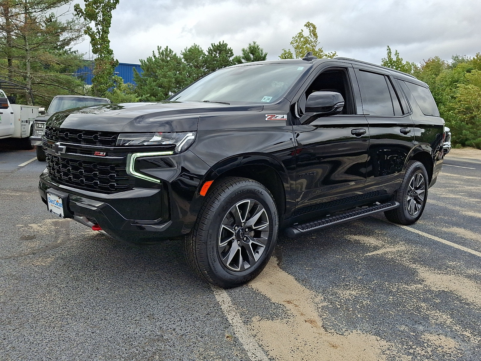 Certified 2023 Chevrolet Tahoe Z71 w/ Luxury Package AWD/4WD image 3