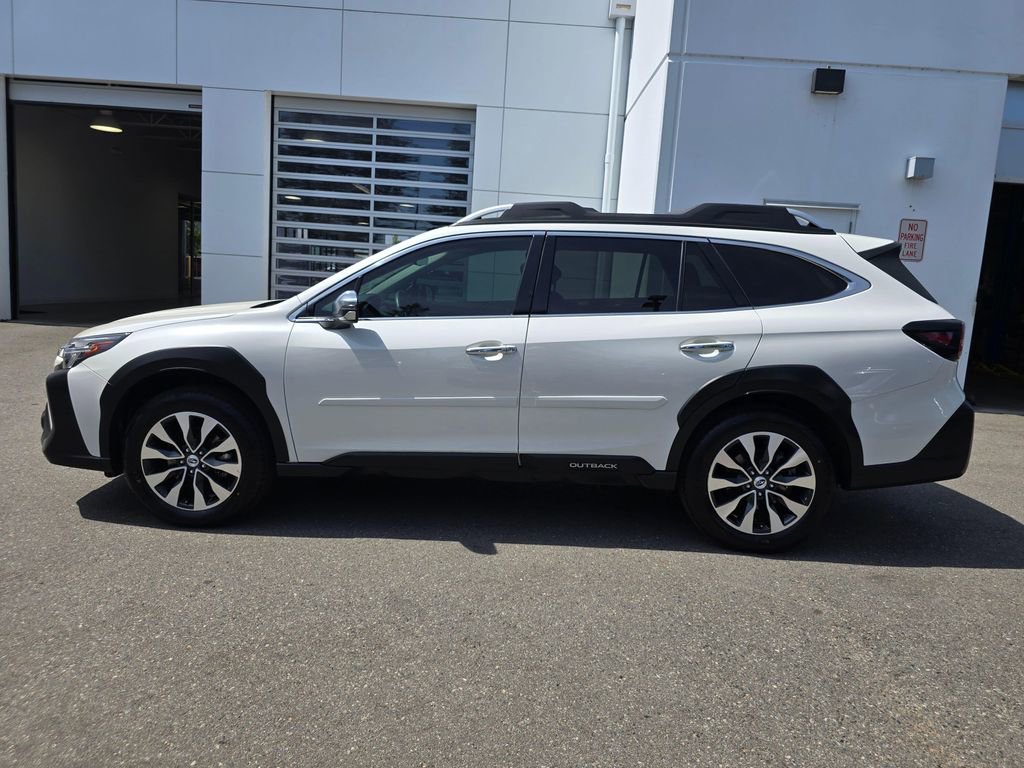 Used 2024 Subaru Outback Touring XT AWD/4WD image 2