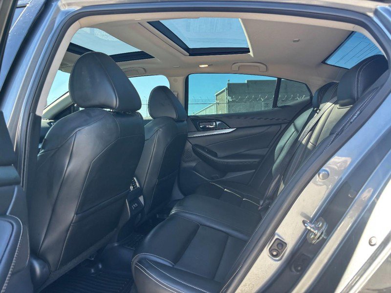 Used 2019 Nissan Maxima 3.5 SL w/ Floor Mat Group FWD image 13