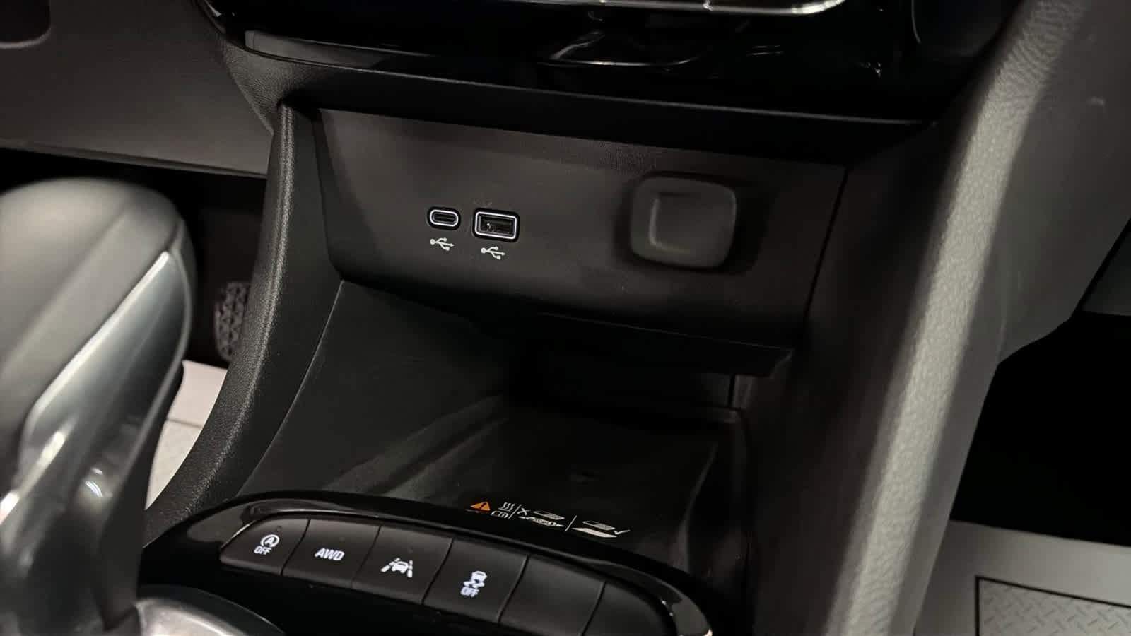 Certified 2024 Buick Encore GX Avenir w/ Avenir Technology Package image 19