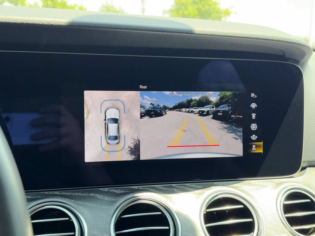 Used 2022 Mercedes-Benz E 350 Sedan image 18
