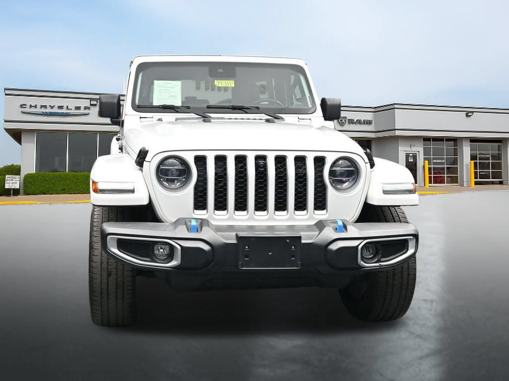 Used 2022 Jeep Wrangler Unlimited Sahara w/ Cold Weather Group AWD/4WD image 8