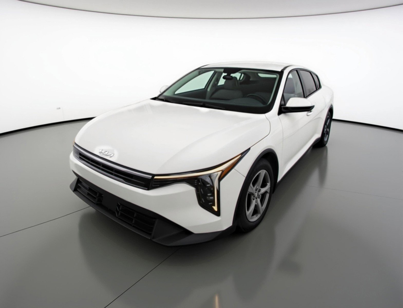 Used 2025 Kia K4 LXS image 3