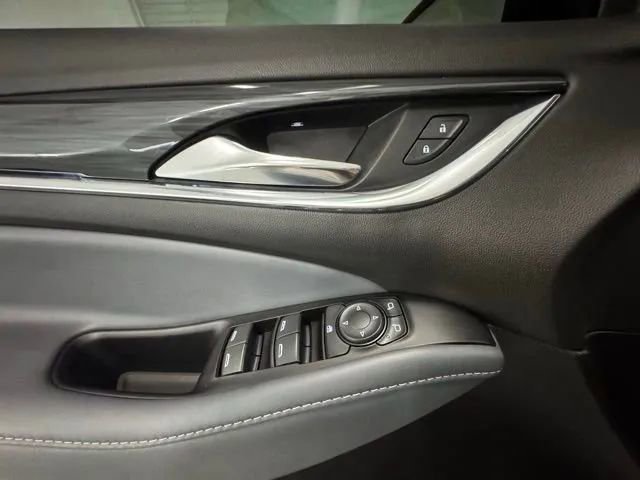 Used 2024 Buick Enclave Essence w/ Sport Touring Edition FWD image 16