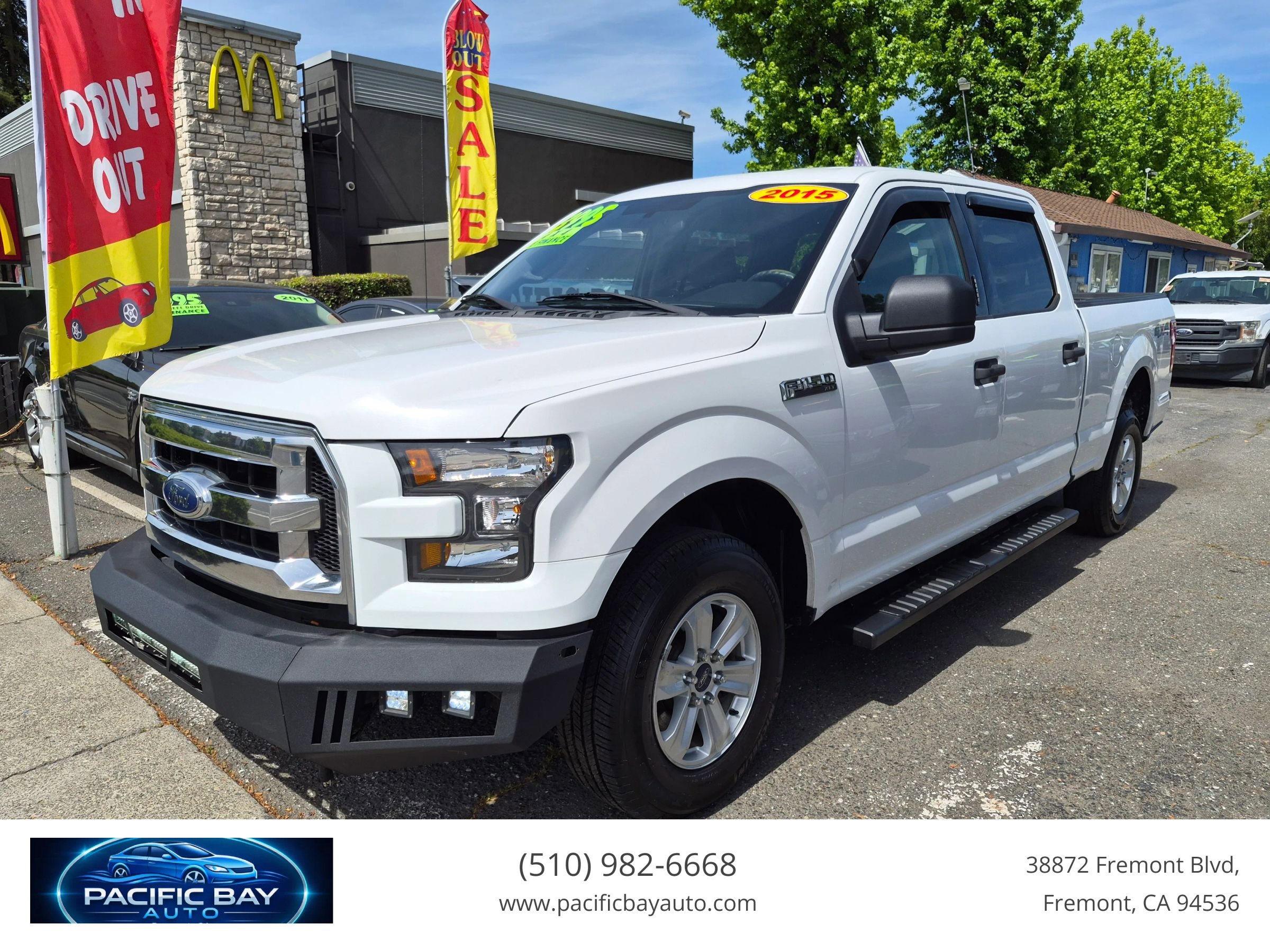 Used 2015 Ford F150 XLT w/ Trailer Tow Package image 3