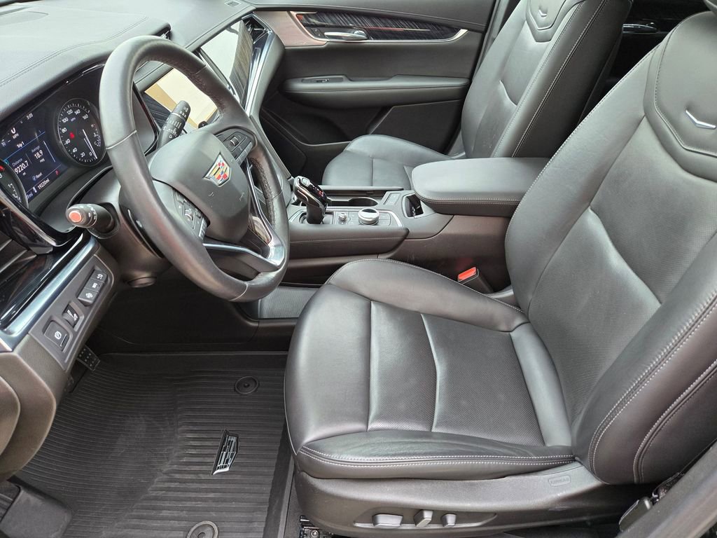 Used 2023 Cadillac XT6 Premium Luxury w/ Technology Package image 11