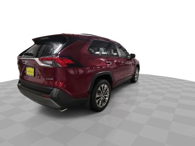 Used 2019 Toyota RAV4 Limited w/ Cold Weather Package FWD image 8