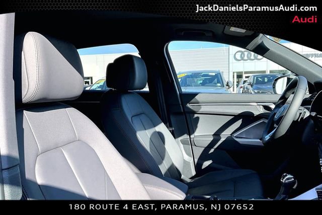 Used 2025 Audi Q3 2.0T Premium w/ Convenience Package image 7