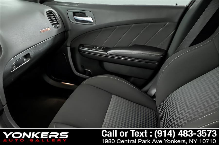 Used 2021 Dodge Charger R/T w/ Blacktop Package image 15
