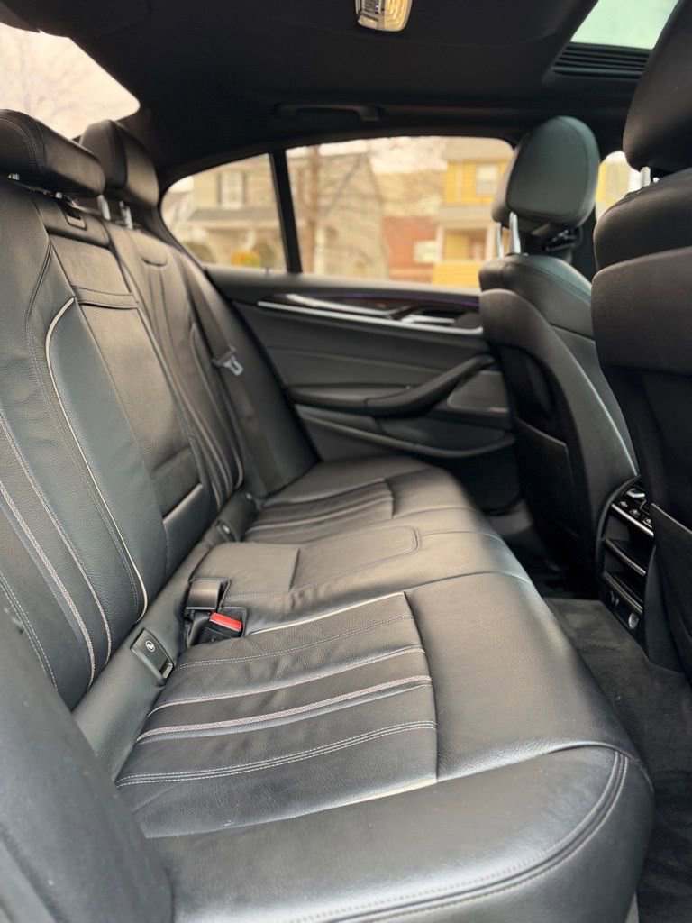 Used 2018 BMW 540i xDrive image 16