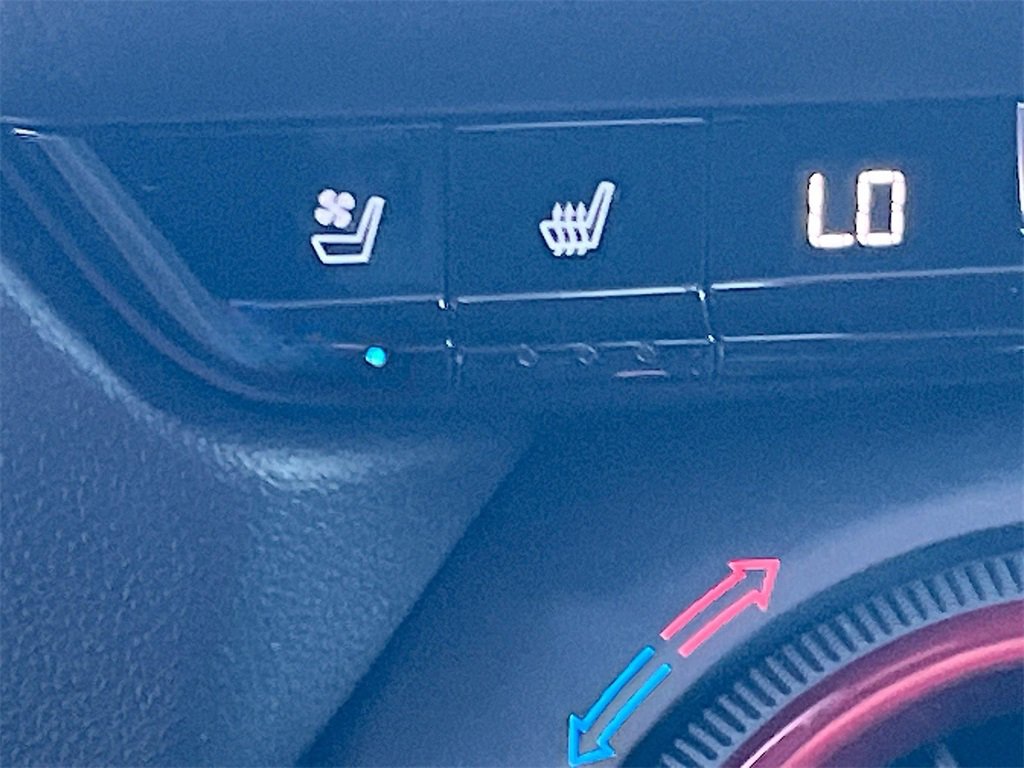 Used 2023 Chevrolet Blazer RS w/ Enhanced Convenience Package image 21