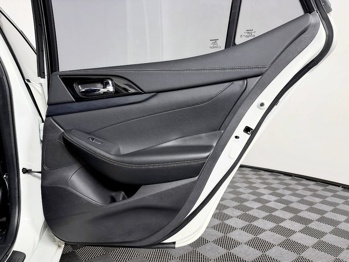 Used 2020 Nissan Maxima Platinum FWD image 43