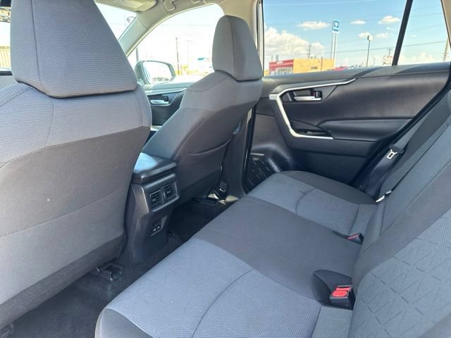 Used 2025 Toyota RAV4 XLE AWD/4WD image 21
