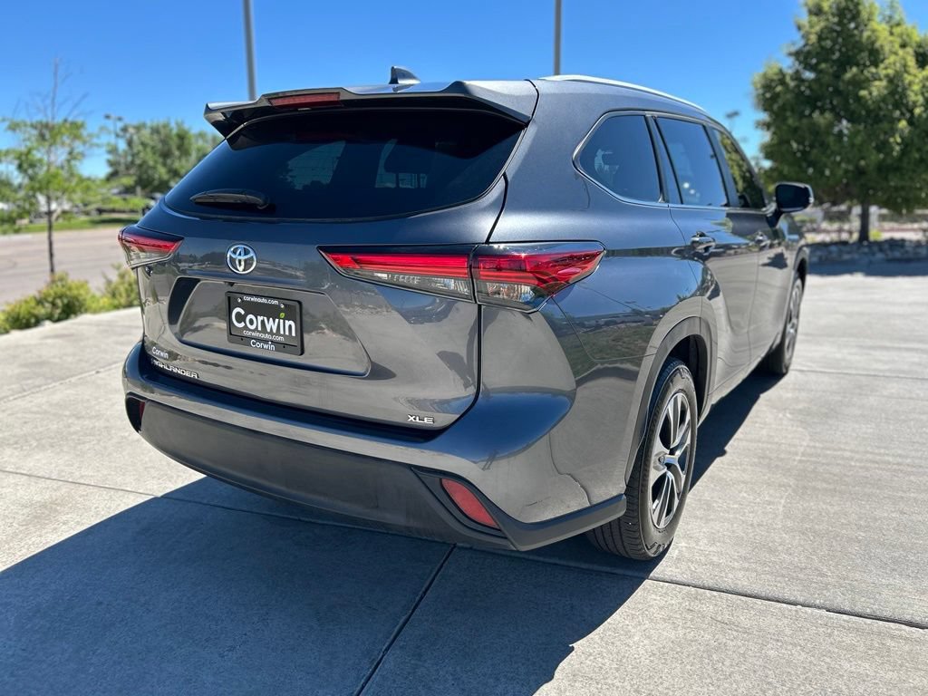Used 2023 Toyota Highlander XLE FWD image 7