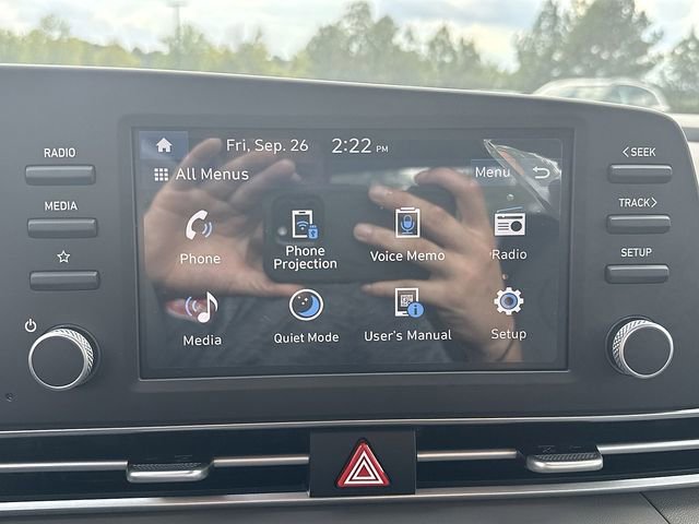 Certified 2025 Hyundai Elantra Sport image 32