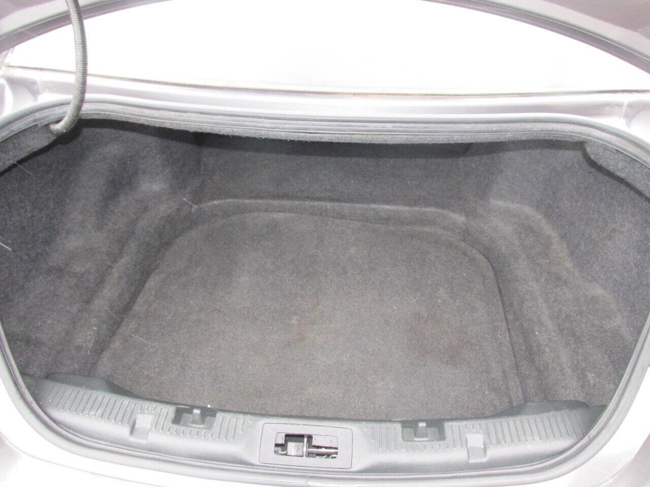 Used 2013 Ford Taurus SEL image 17