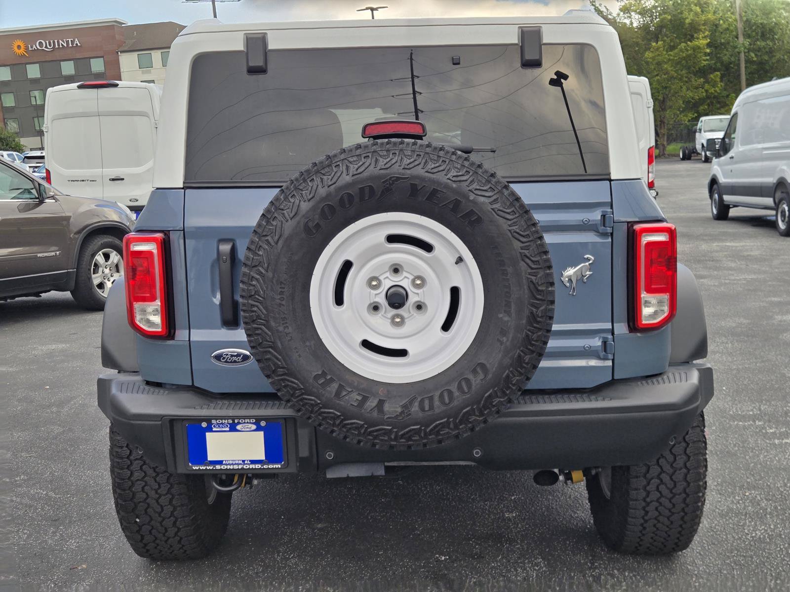 Used 2025 Ford Bronco Heritage Edition AWD/4WD image 9
