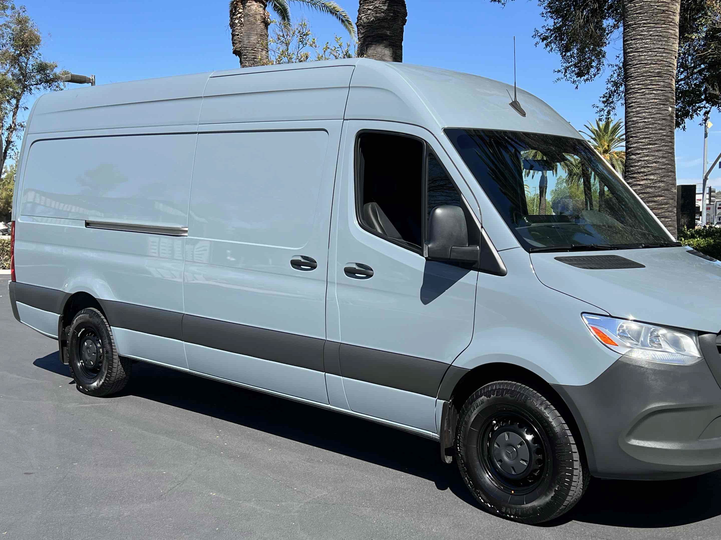 Used 2024 Mercedes-Benz Sprinter 2500 image 43