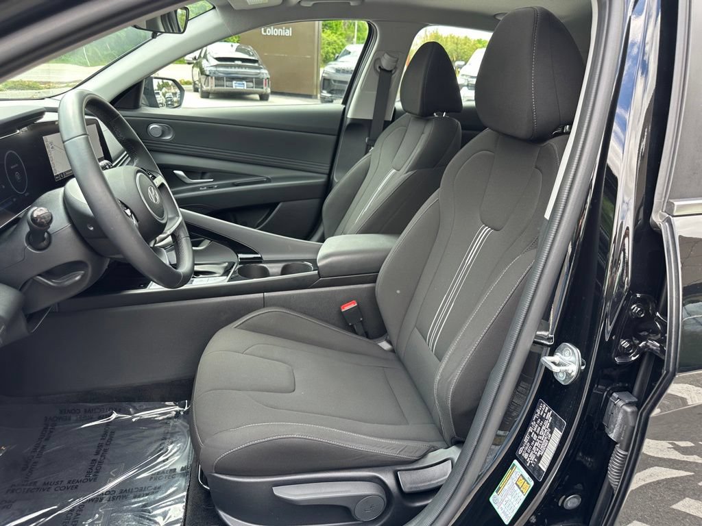 Certified 2024 Hyundai Elantra SEL w/ Convenience Package FWD image 13