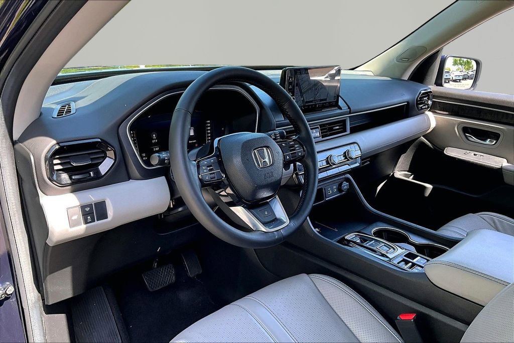 Used 2023 Honda Pilot Elite image 14