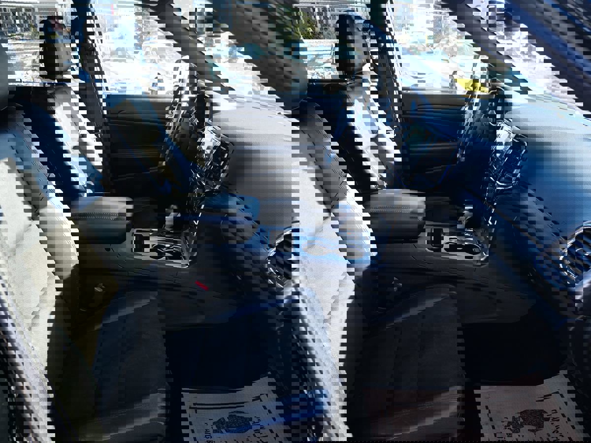 Used 2019 Jeep Grand Cherokee Altitude image 17