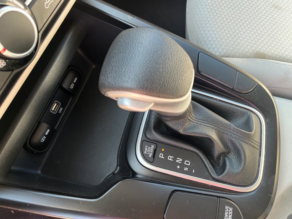 Used 2023 Kia Soul LX image 28