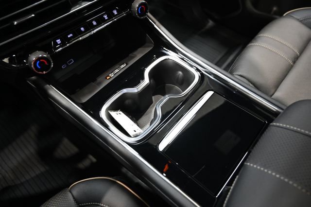 New 2026 Chevrolet Traverse High Country w/ LPO, Floor Liner Package image 19