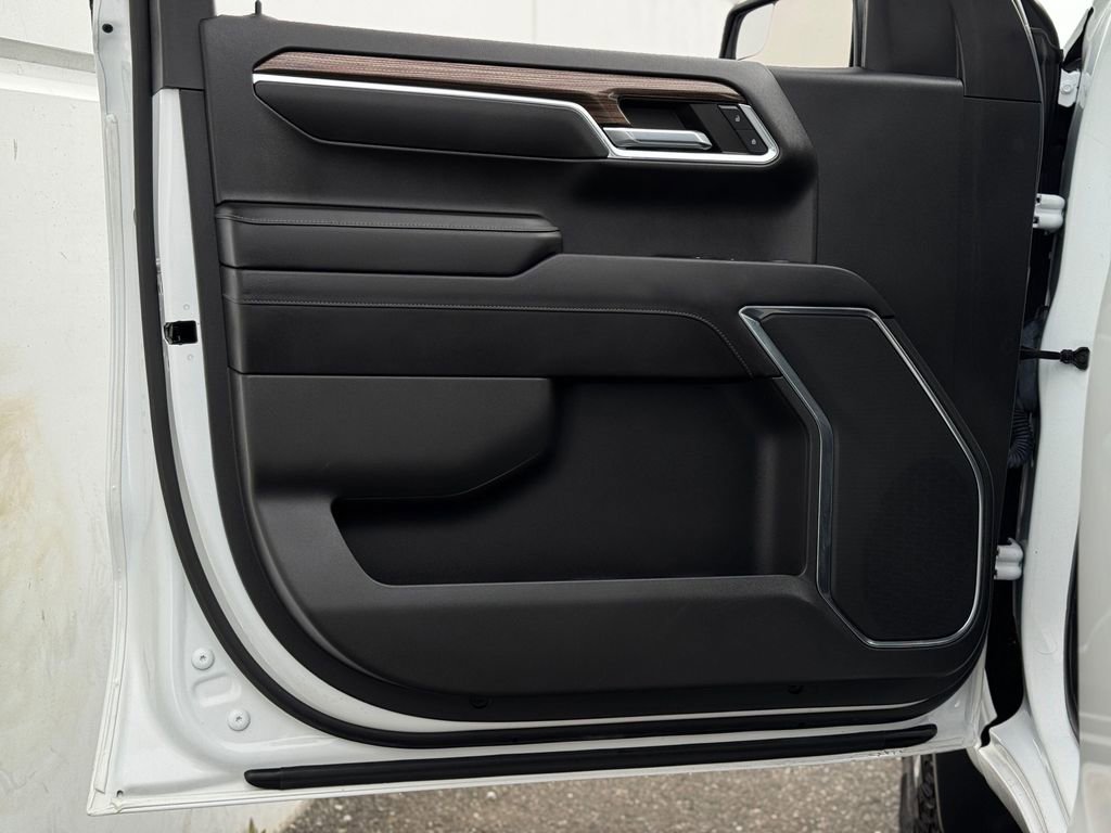 Used 2022 Chevrolet Silverado 1500 LT image 10