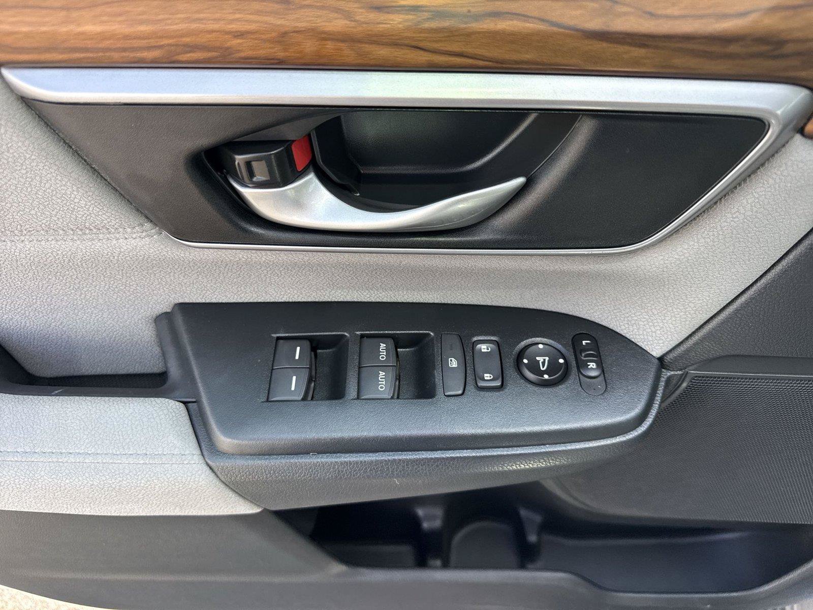 Used 2017 Honda CR-V EX image 13