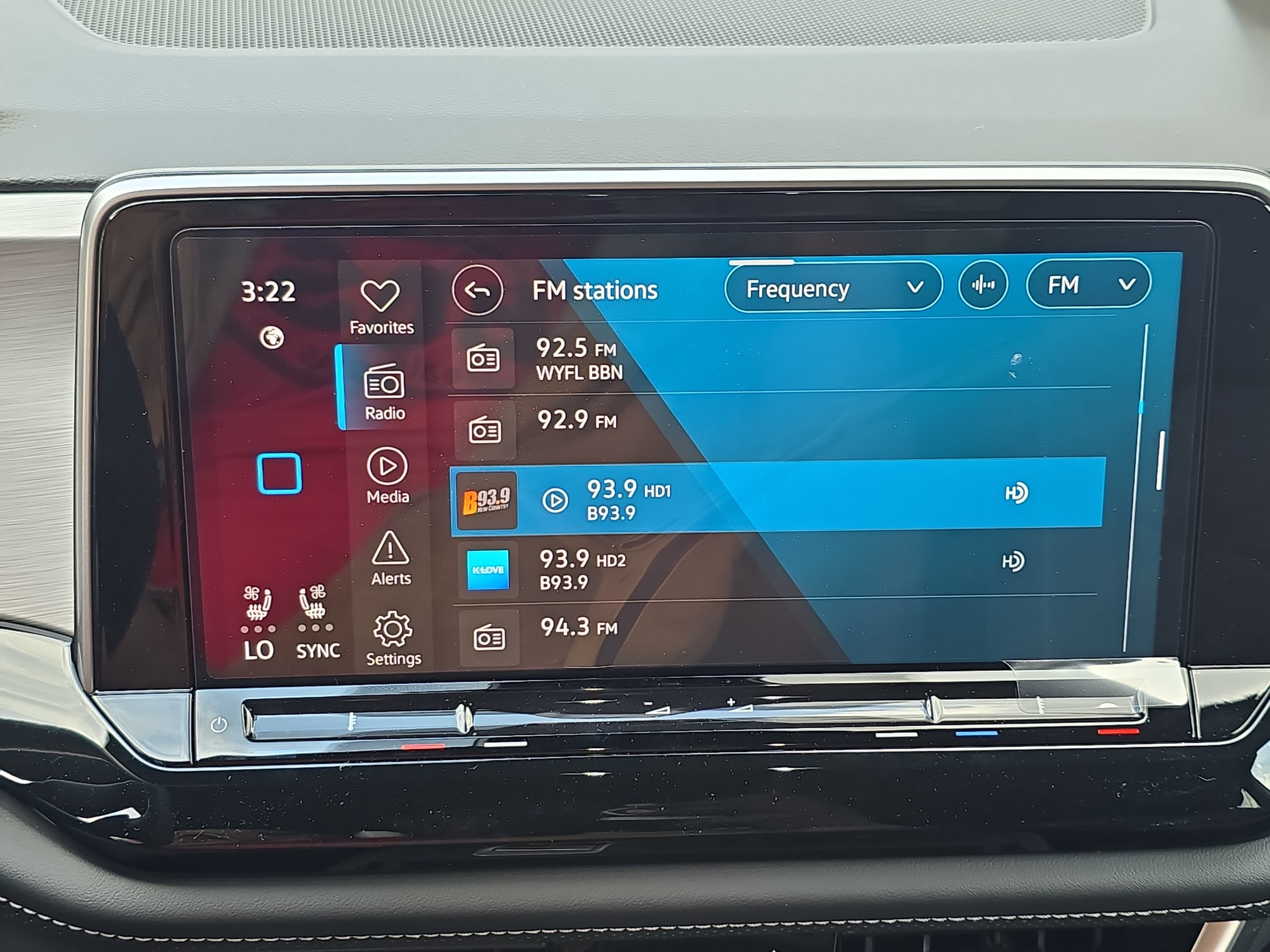 New 2026 Volkswagen Atlas Cross Sport SE FWD image 20