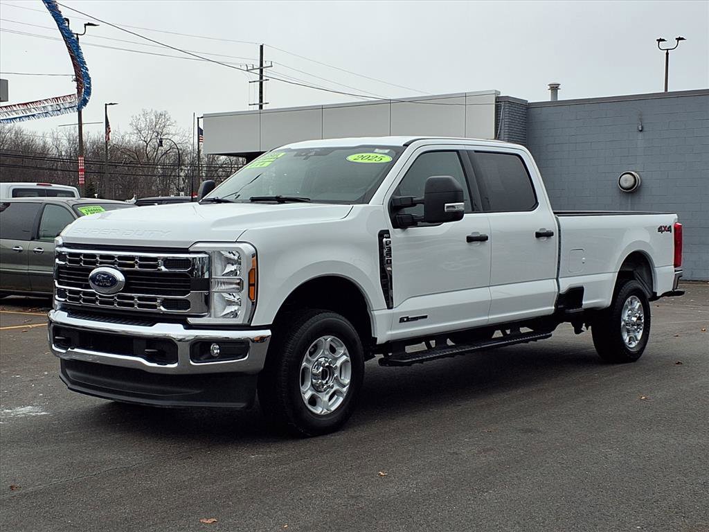 Used 2025 Ford F350 XLT video 1