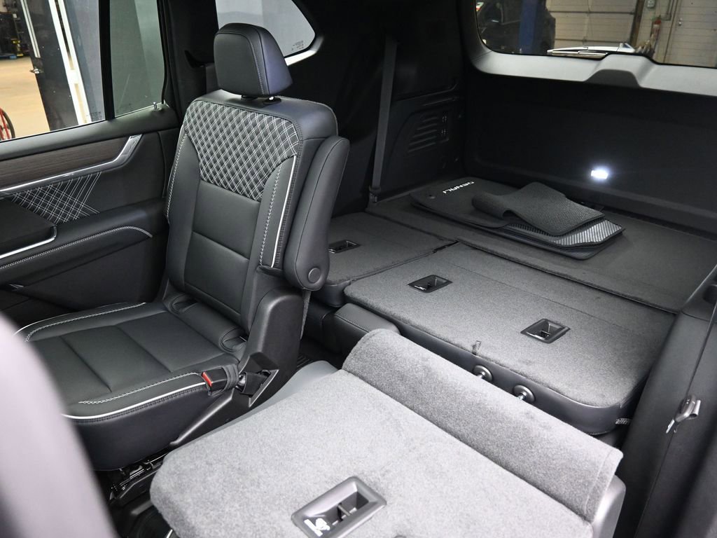 New 2026 GMC Acadia Denali w/ Super Cruise Package AWD/4WD image 22