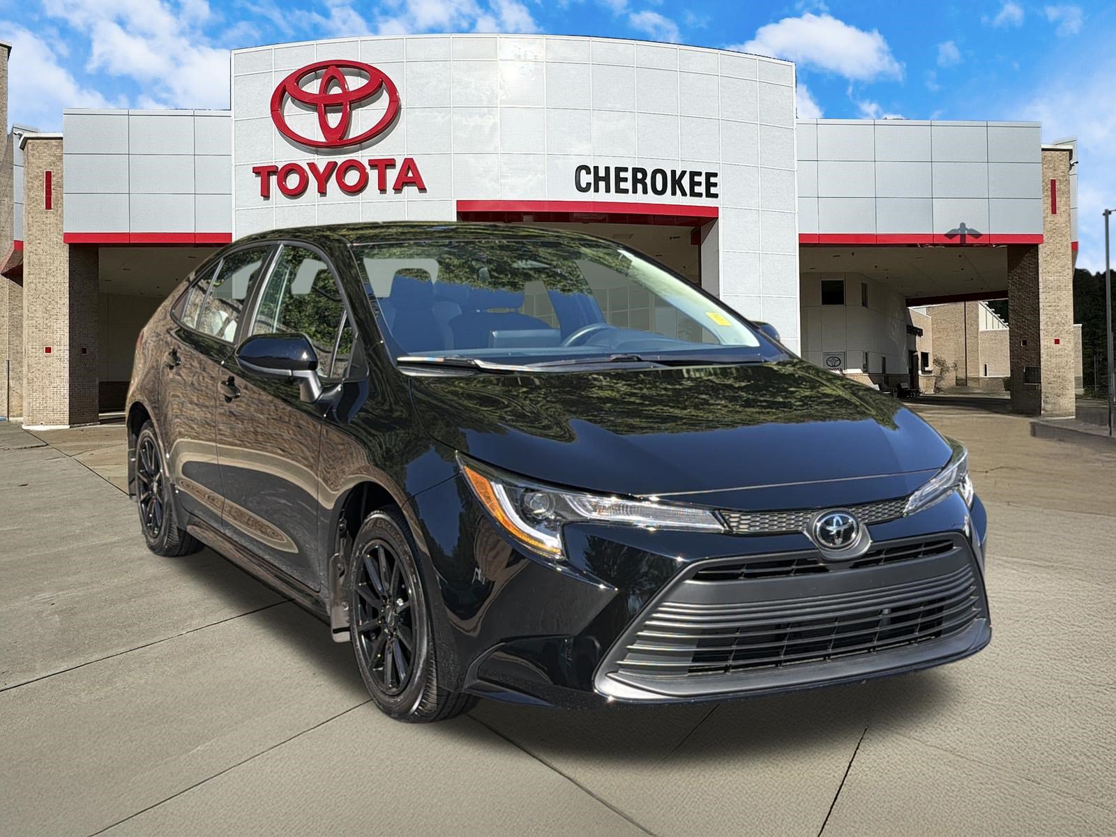 Used 2026 Toyota Corolla LE FWD image 3
