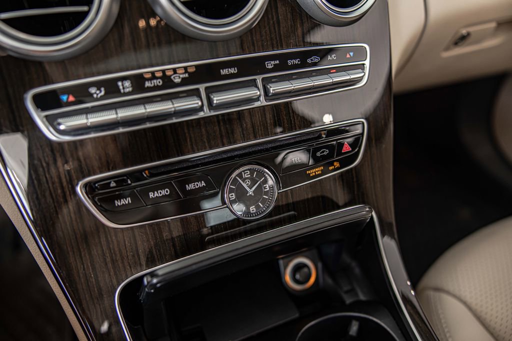 Used 2018 Mercedes-Benz C 300 4MATIC Sedan image 28