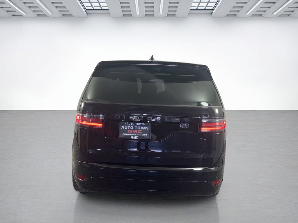 Used 2023 Land Rover Discovery S R-Dynamic AWD/4WD image 9